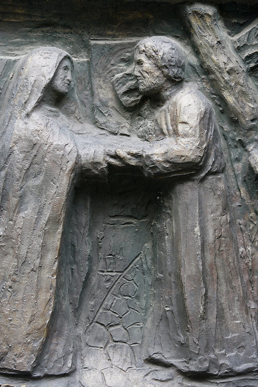 Saint-Pierre de Montmartre Kirche: Notre-Dame-Tor Skulptur: Jesus trifft seine Mutter auf der Via Dolorosa, Paris, Frankreich von Unbekannt