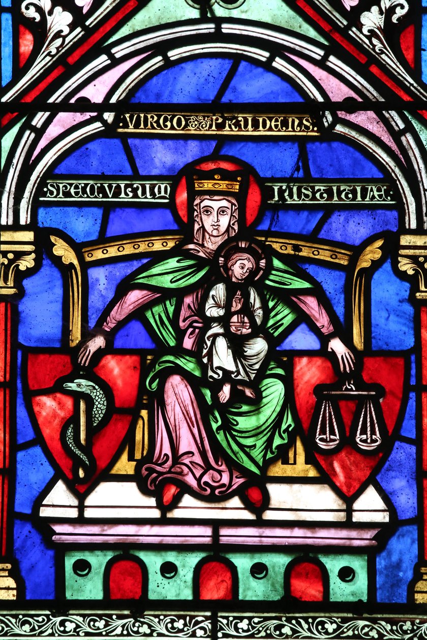 Saint Fargeau Kirche. Glasfenster. Jungfrau Maria und das Jesuskind. Frankreich von Unbekannt
