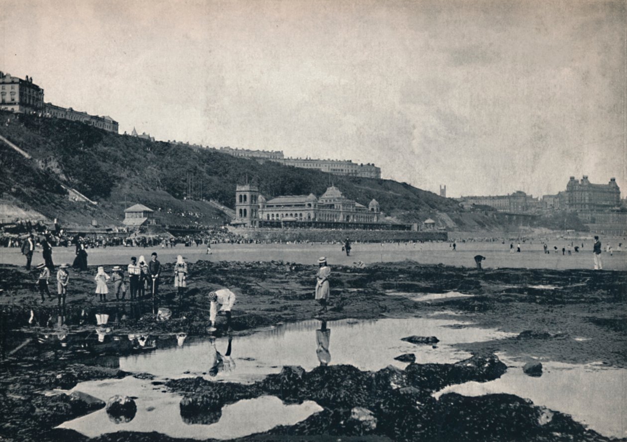 Scarborough - Blick von den Felsen, 1895 von Unbekannt