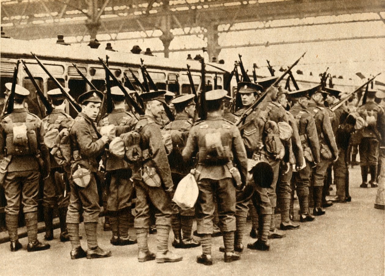 Territoriale vom Sommerlager - Terriers beim Einsteigen in Waterloo, 1914-1918, 1933 von Unbekannt