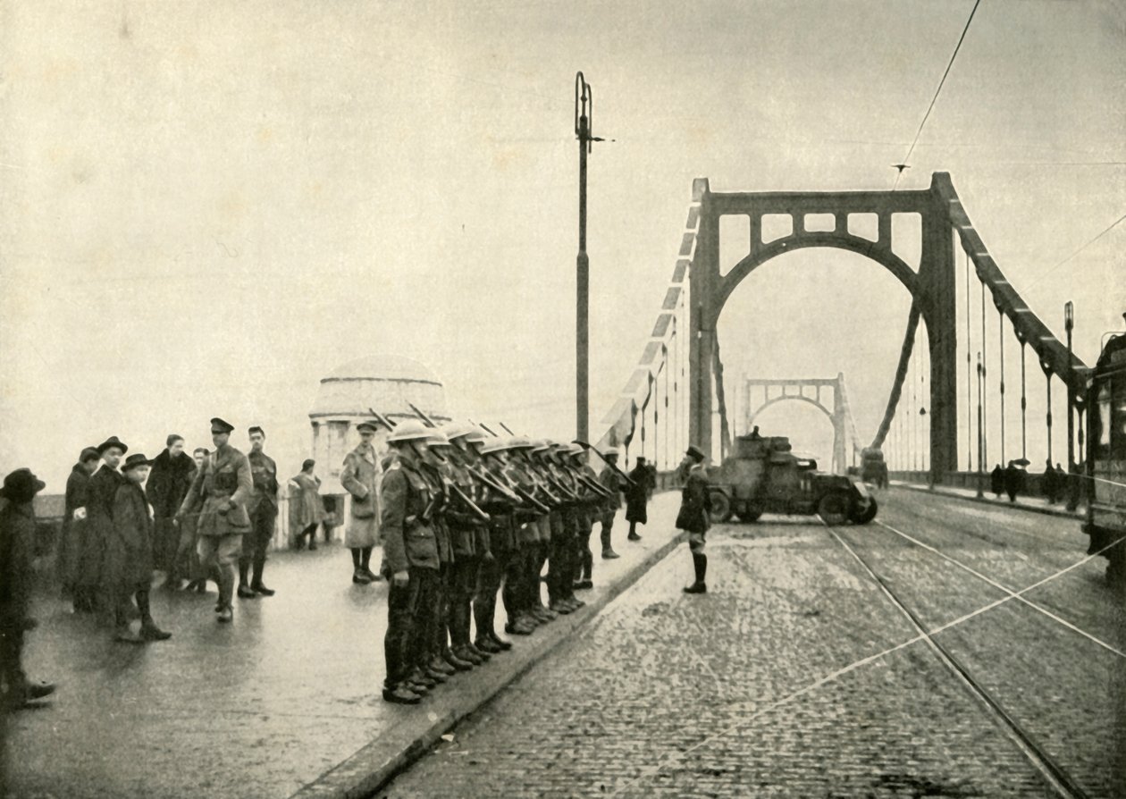 Die 18. Husaren bewachen eine Brücke am Rhein in Köln, 1919 von Unbekannt