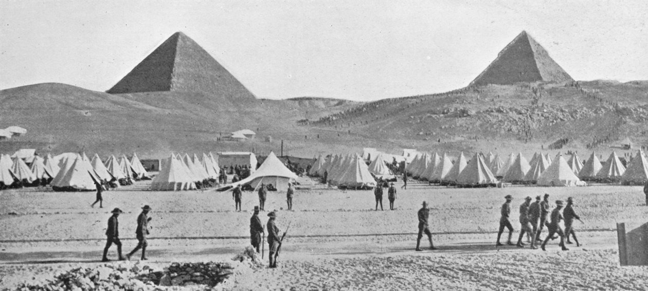 Die australischen Truppen in Ägypten lagern in der Nähe der Pyramiden, 1914 von Unbekannt