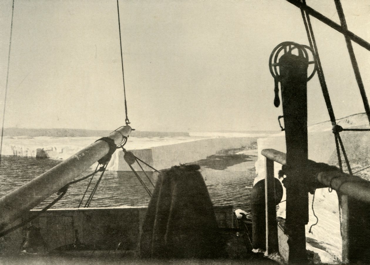 Die Barrierekante bricht vier Meilen südlich von Hut Point ab, um 1908 von Unbekannt