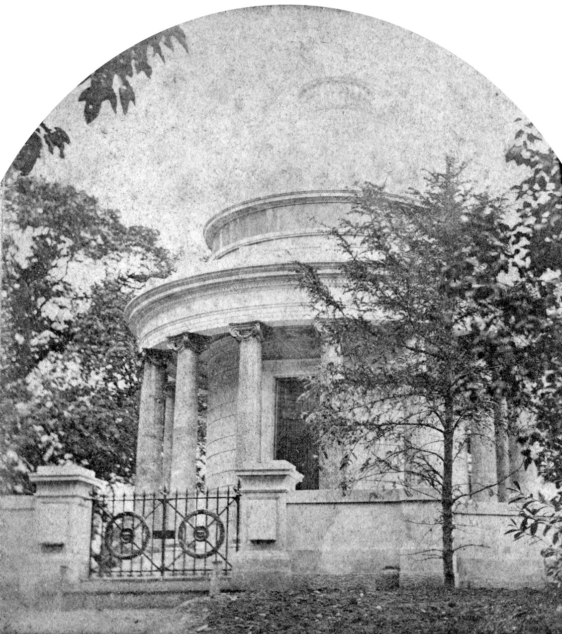 Das Mausoleum der Herzogin von Kent, Frogmore House, Berkshire, späte 19. Jahrhundert von Unbekannt