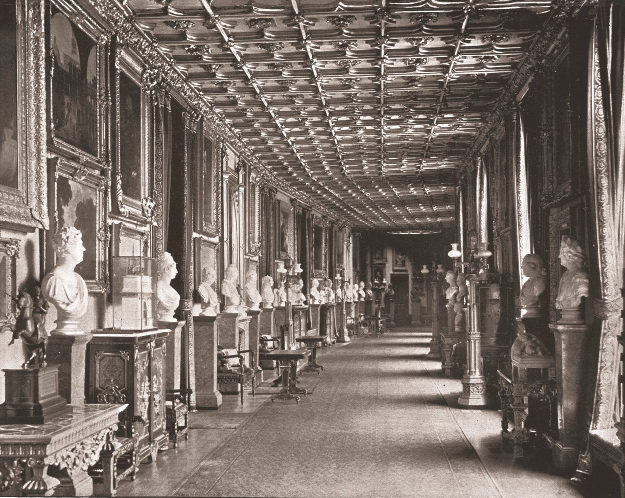 Der Ostkorridor, Windsor Castle, Berkshire, 1894 von Unbekannt