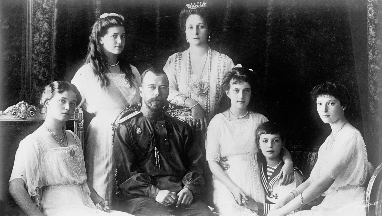 Die Familie von Zar Nikolaus II. von Russland, 1910er Jahre von Unbekannt