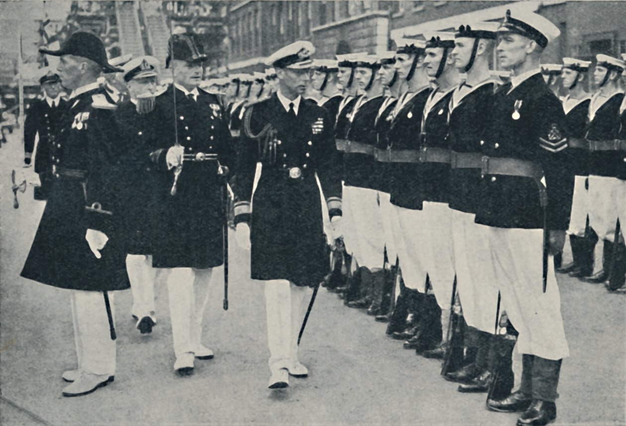 Der König eröffnet die Navy Week in Portsmouth von Unbekannt