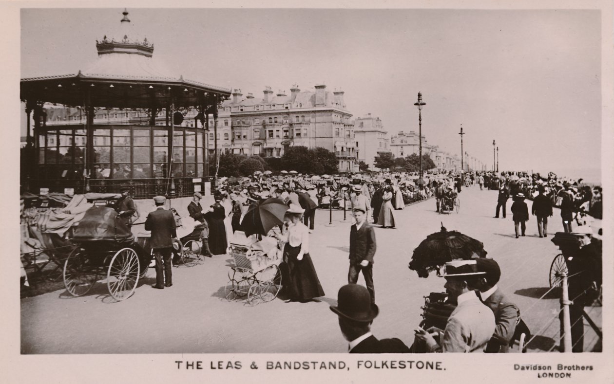 The Leas & Bandstand, Folkestone, spätes 19. - frühes 20. Jahrhundert von Unbekannt