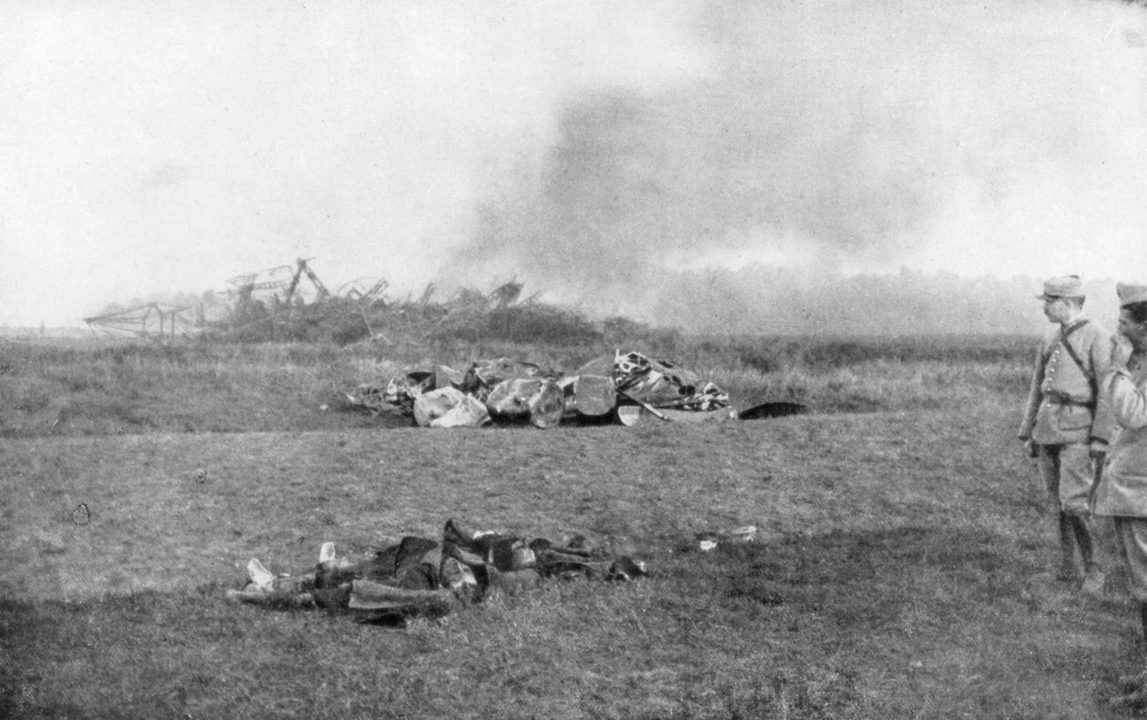 Das Wrack des Zeppelins LZ93 L44, St. Clement, Frankreich, 20. Oktober 1917 von Unbekannt