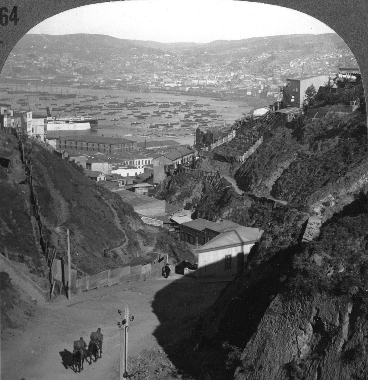 Der Hafen und die Stadt Valparaiso, Chile, ca. 1900er Jahre von Unbekannt