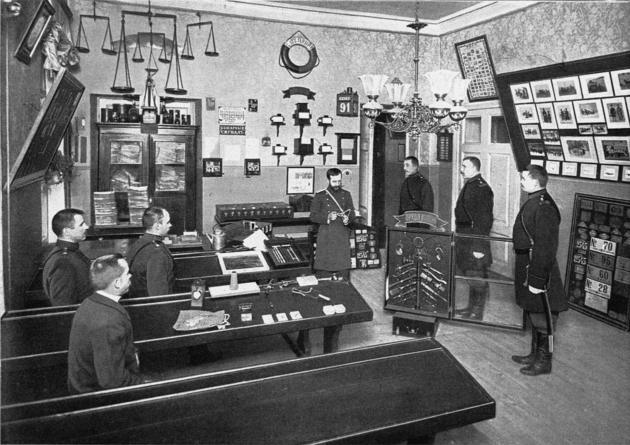 Die Polizeirekruten in der Polizeischule von Sankt Petersburg, 1903 von Unbekannt