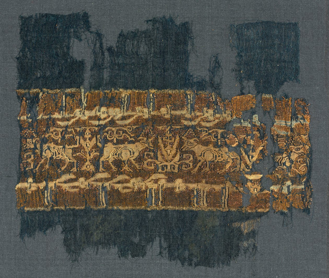 Tiraz mit Gold, 1020-1035 von Unbekannt