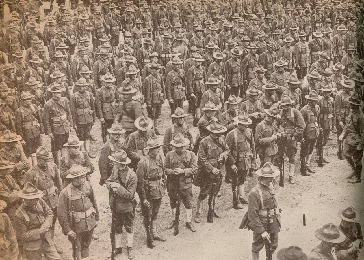 US-Truppen bei der Parade vor ihrem Marsch durch London am 15. August 1917 von Unbekannt