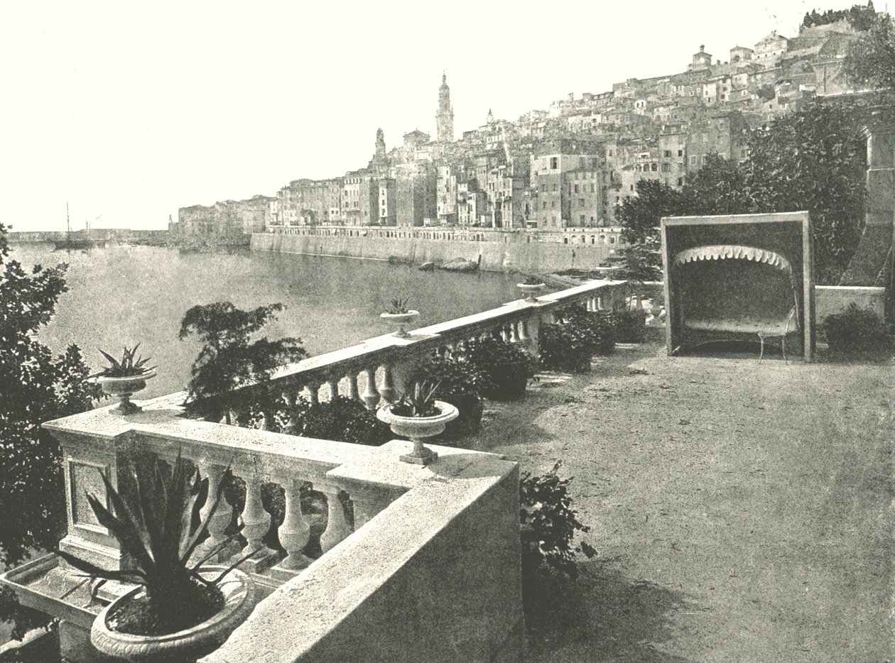 Blick auf die Stadt von der Bucht aus, Menton, Frankreich, 1895 von Unbekannt