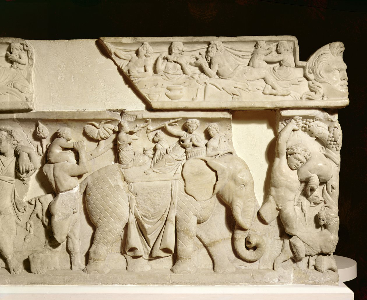 Triumphale Rückkehr des Dionysos (Detail eines Elefanten), Sarkophagrelief, griechisch, 2. Jahrhundert von Unbekannt