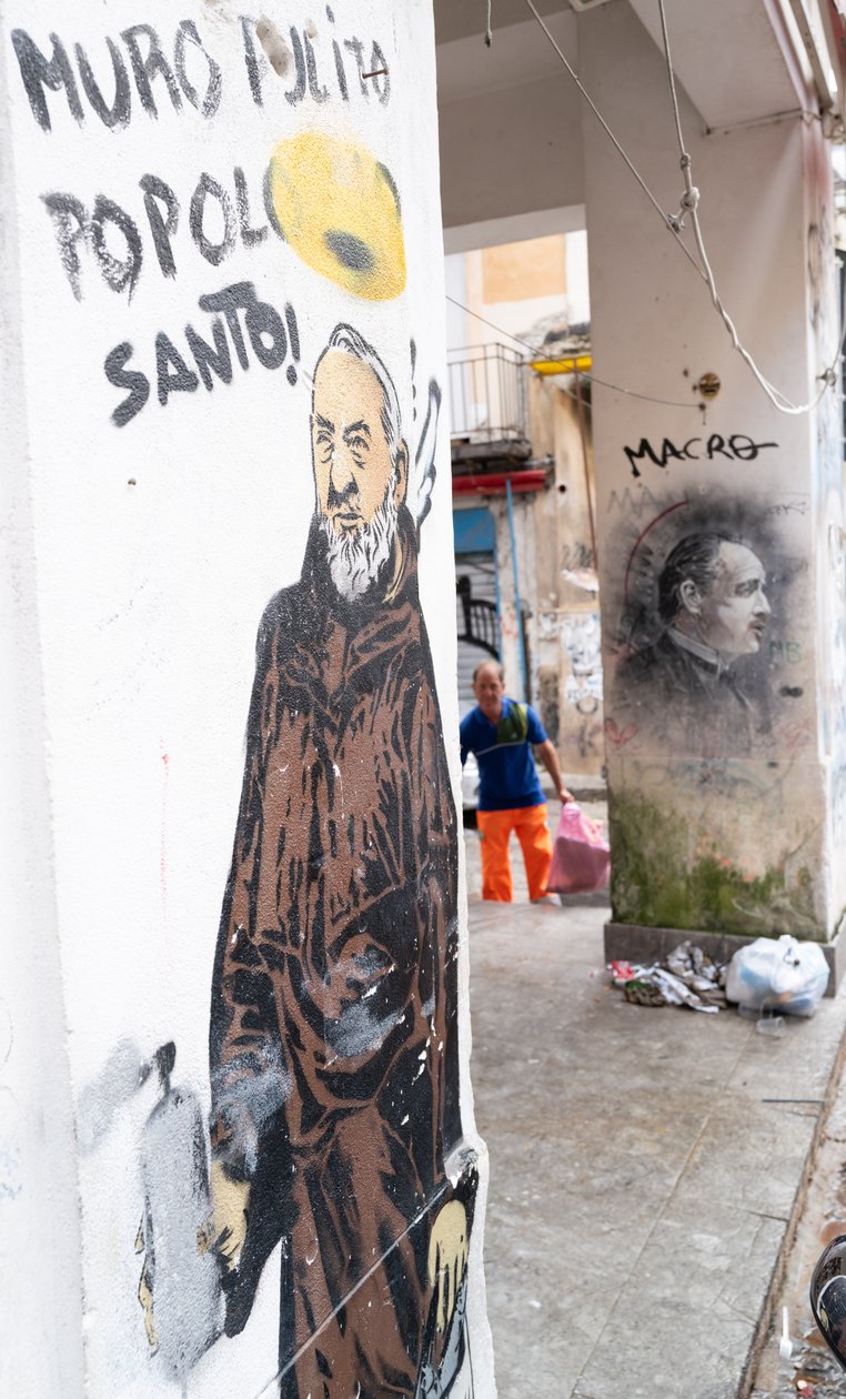 Mönch mit Farbspray und Marlon Brando von Benjamin Baud