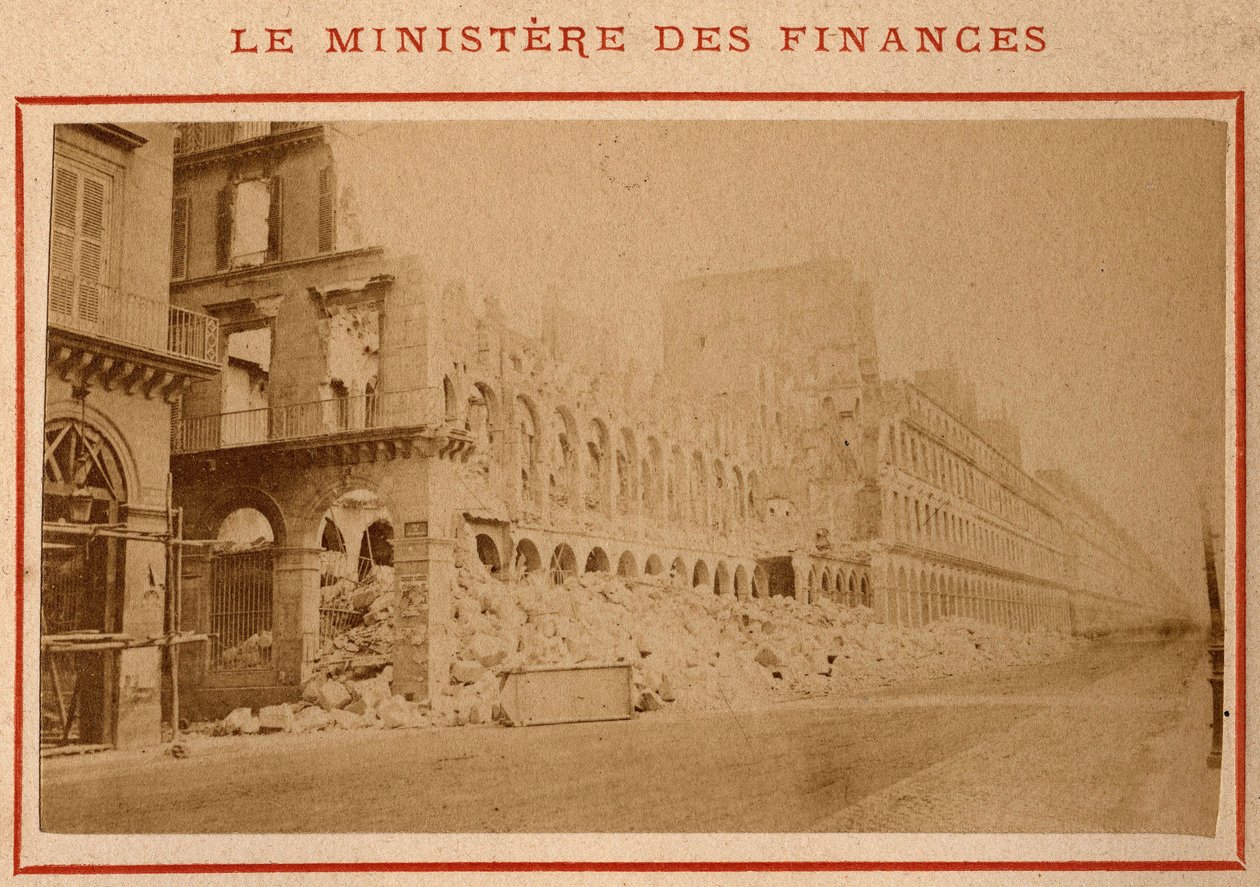 Gemeinde von Paris (1871): Ansicht des Finanzministeriums in Trümmern in Paris im Mai 1871 von Unbekannt