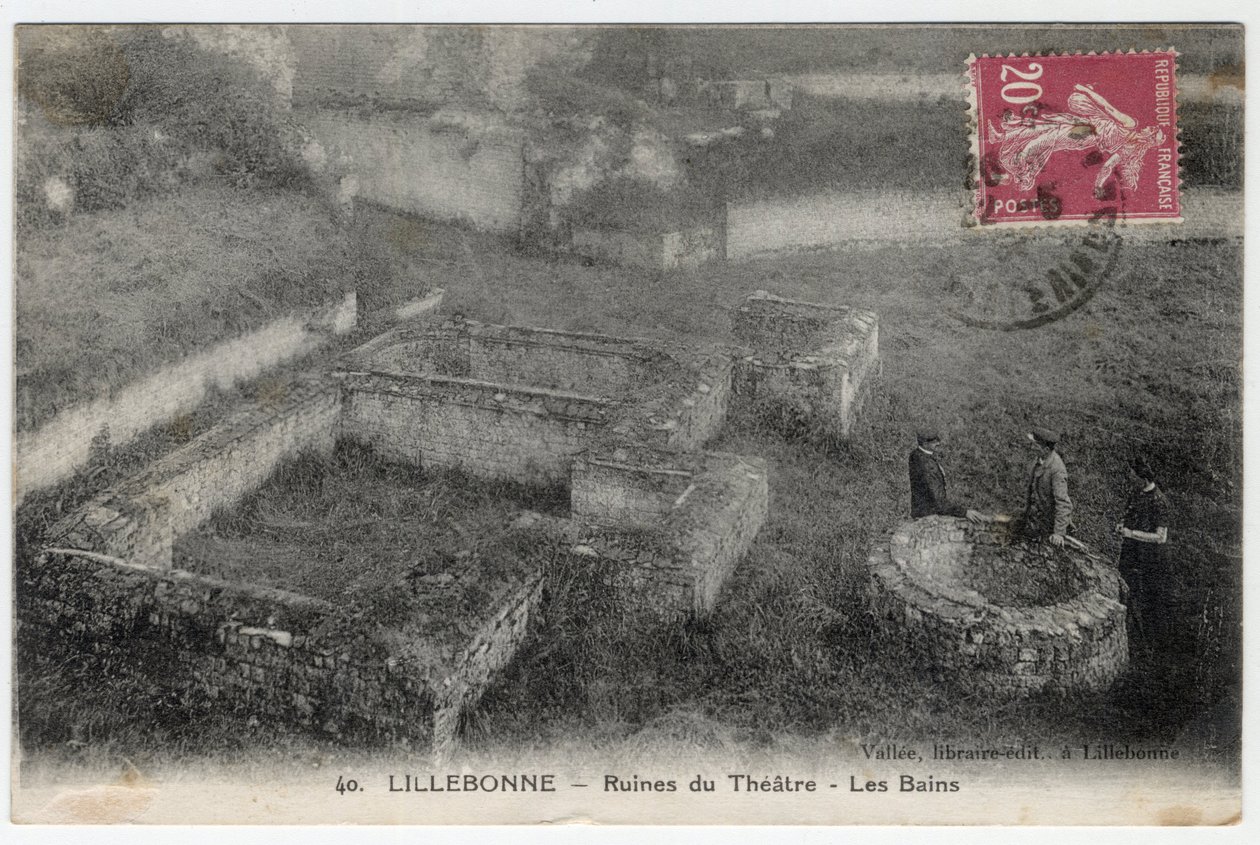 Normandie, Seine Maritime (76), Lillebonne: Blick auf die Ruinen des Theaters und der römischen Bäder - Postkarte Ende 19. Anfang 20. Jahrhundert von William M. Timlin