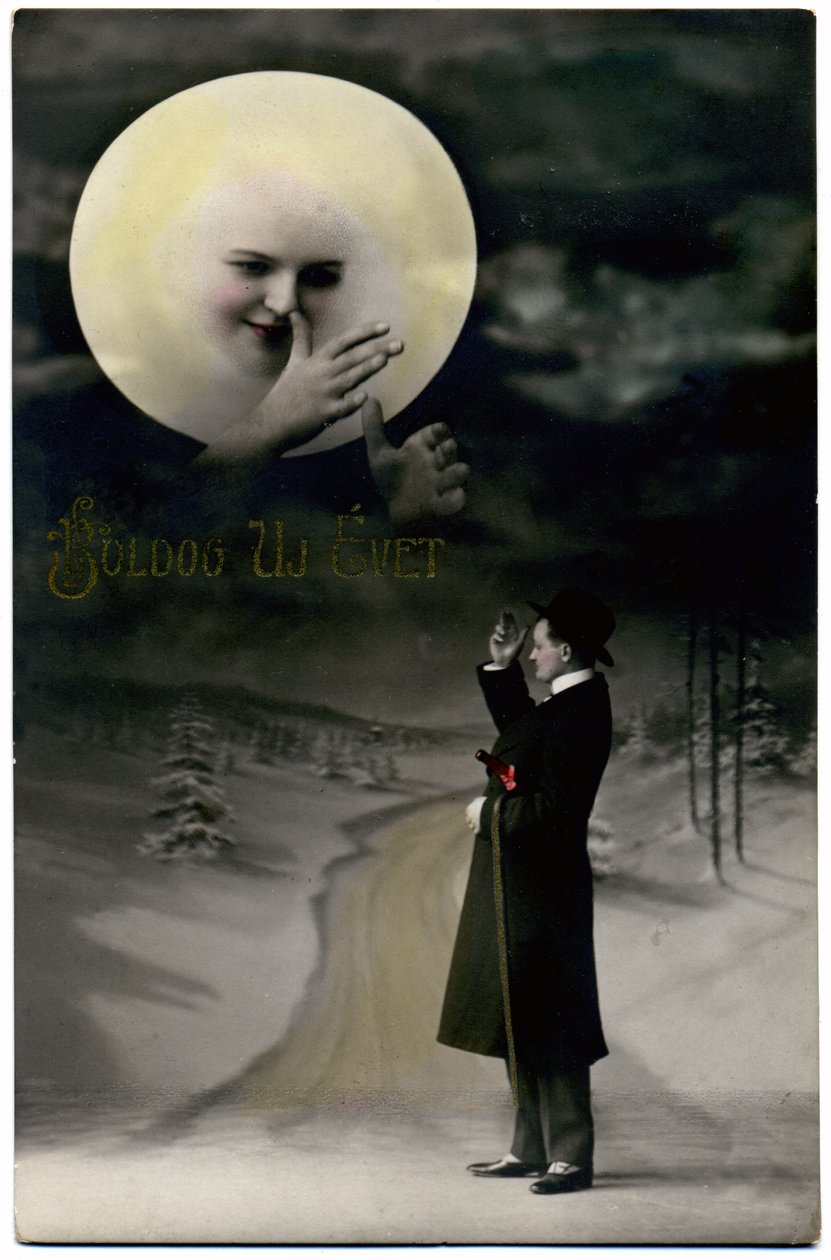 Gesellschaft. Neujahrswünsche. Der Mond und ein Spaziergänger. Postkarte, Ungarn, ca. 1920 von Unbekannter Künstler
