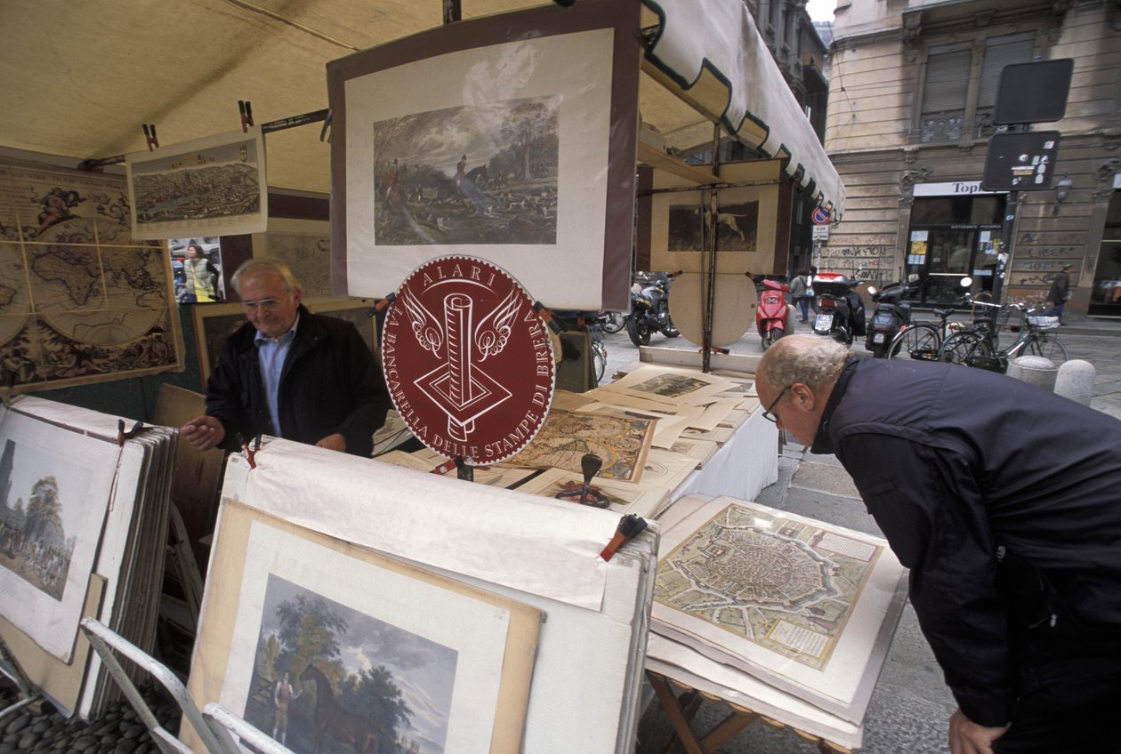 Stand mit Drucken, Piazza del Carmine, Mailand, Lombardei, Italien von Unbekannt