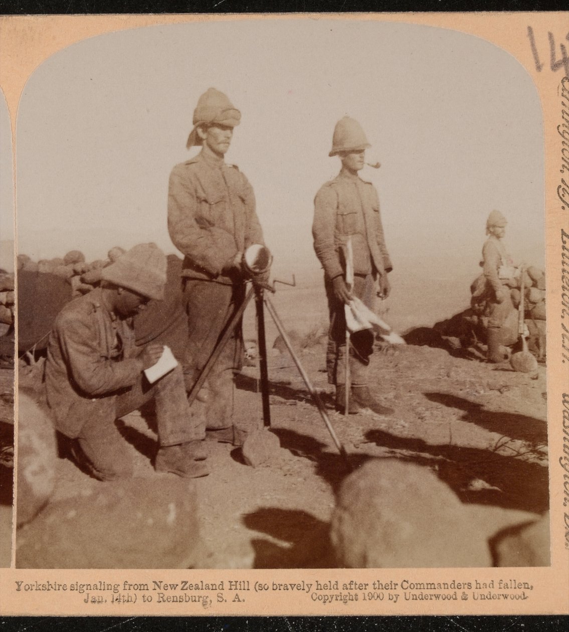 Yorkshire-Regiment Heliographen-Team signalisiert vom New Zealand Hill, Burenkrieg von Underwood and Underwood