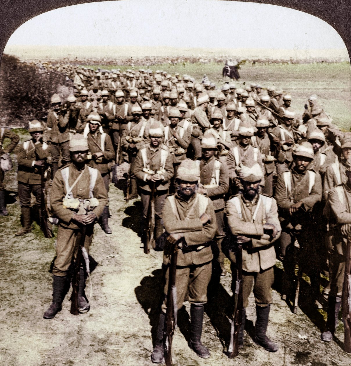 Die Garde-Brigade auf dem Marsch nach Kroonstadt, Südafrika, Burenkrieg von Underwood and Underwood