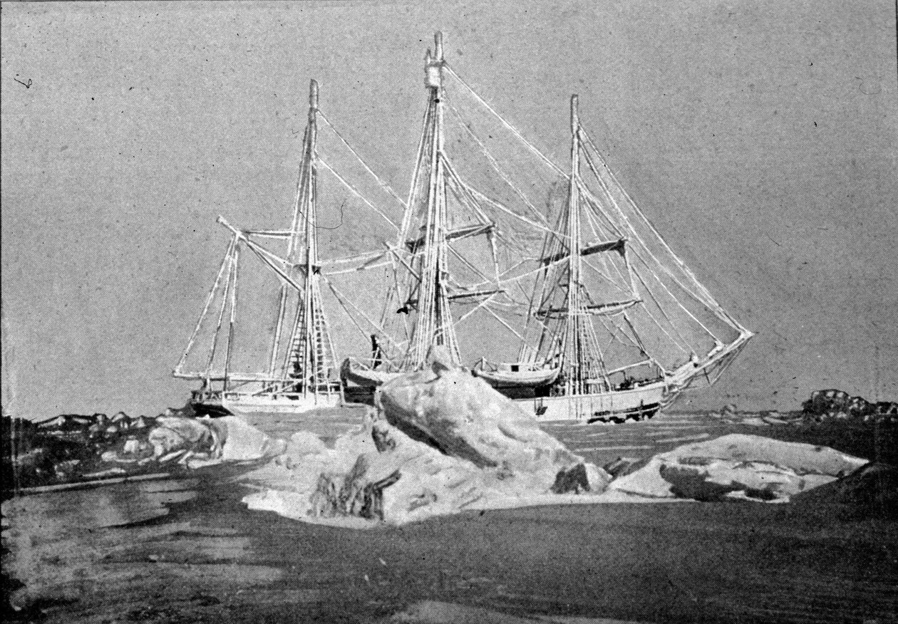 Ansicht des belgischen Forschungsschiffs „Belgica“, das in den antarktischen Expeditionen verwendet wurde, im Eis gefangen von Unknown artist