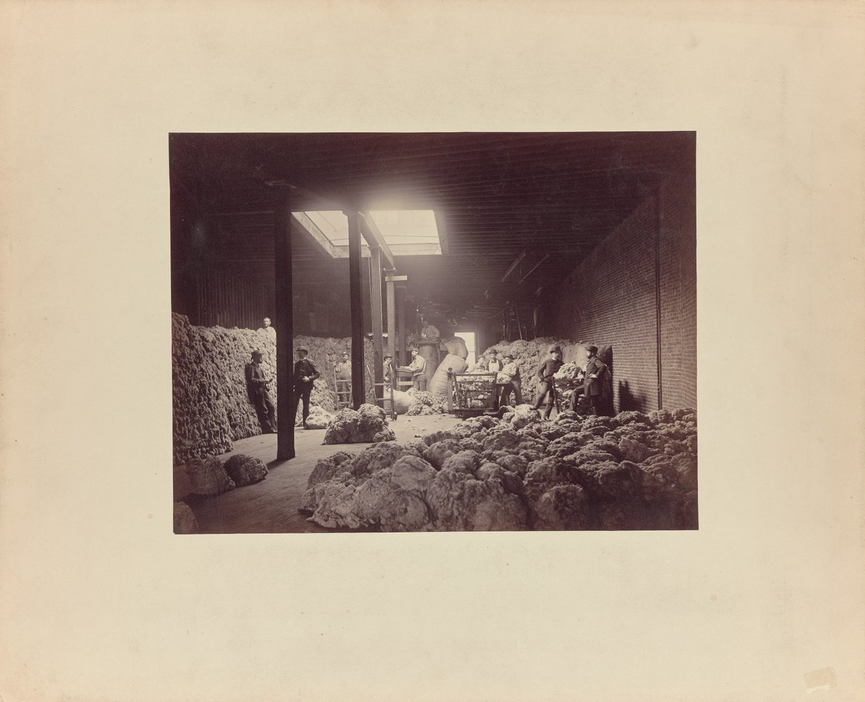 [Innenansicht des Wollsortierhauses, Walter Brown und Company] von Unknown artist