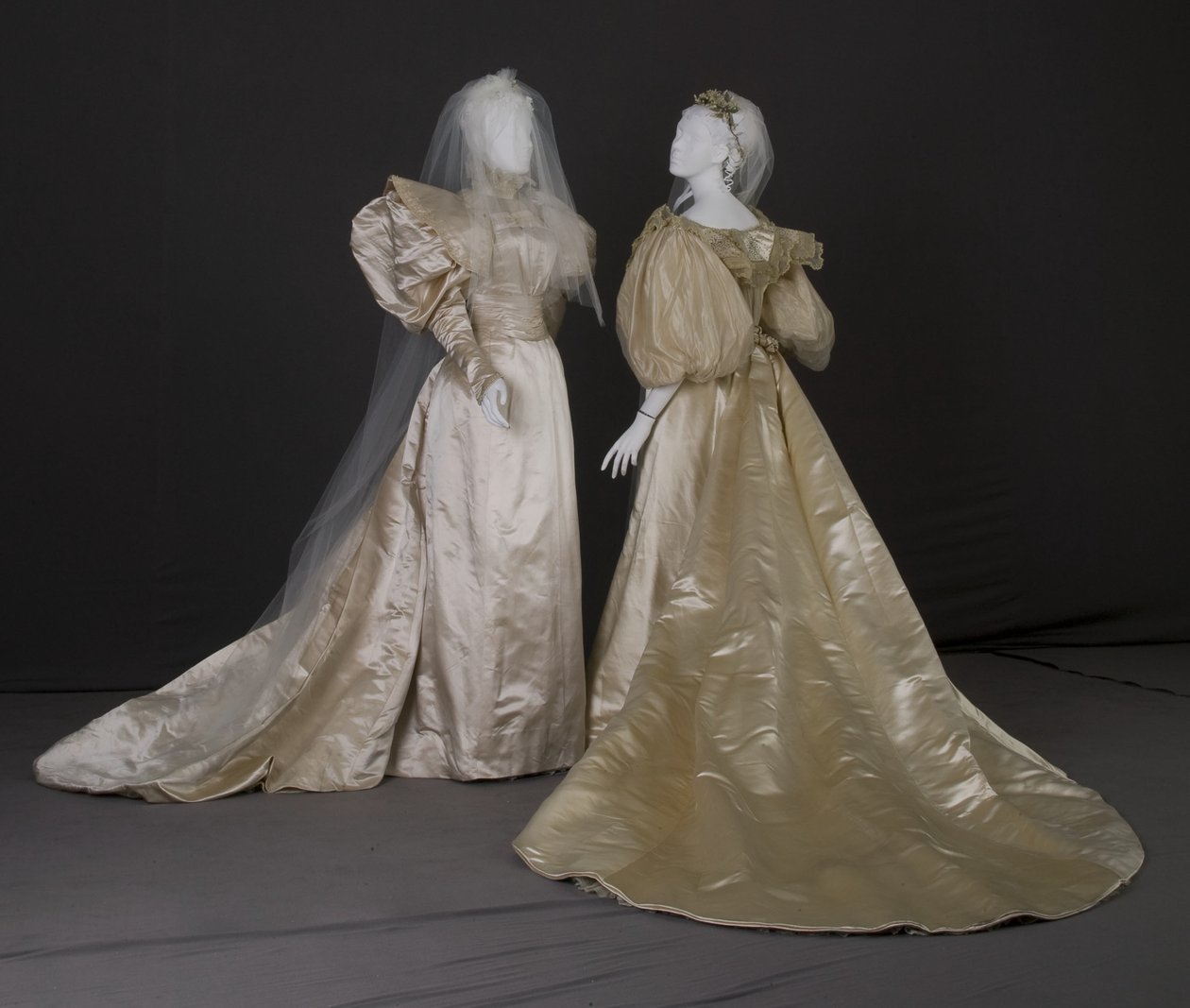 Hochzeitskleider von Unknown artist