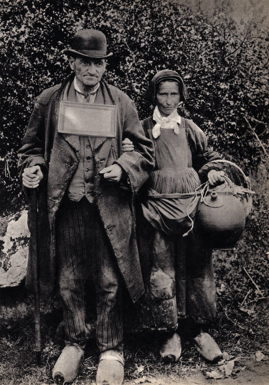 Paar bretonischer Bettler. Fotografie, späte 19. Jahrhundert, Paris. Sammlung Selva von Unknown photographer