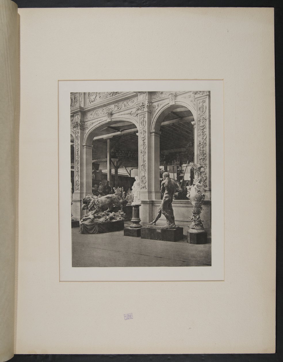 Eingang italienischer Abschnitt, Gebäude der Manufakturen von Unknown photographer