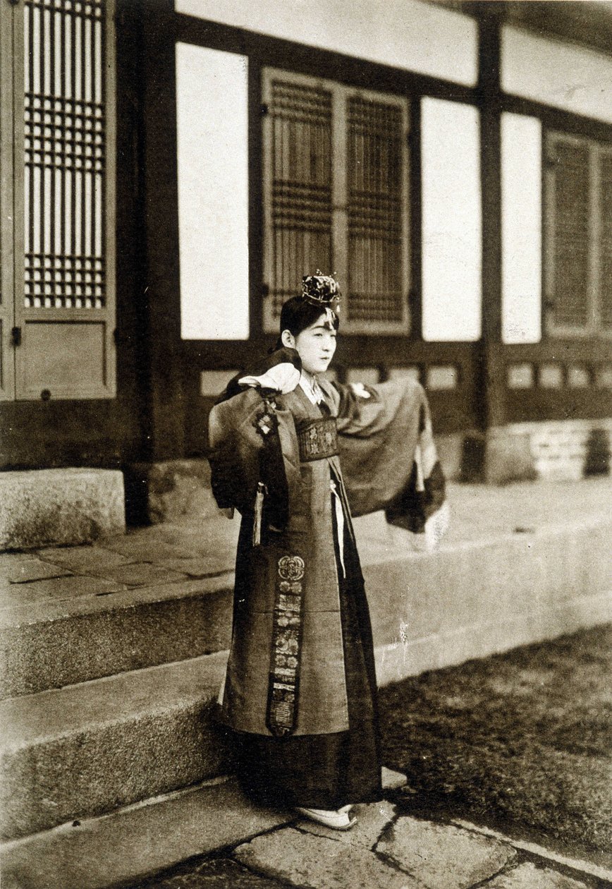 Kusang-Koreanische Tänzerin (Ende des 19. Jahrhunderts) von Unknown photographer