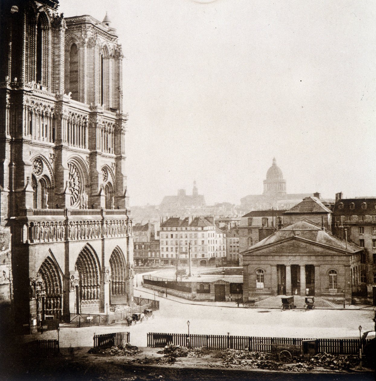Notre Dame de Paris und der Platz, Ende des 19. Jahrhunderts von Unknown photographer