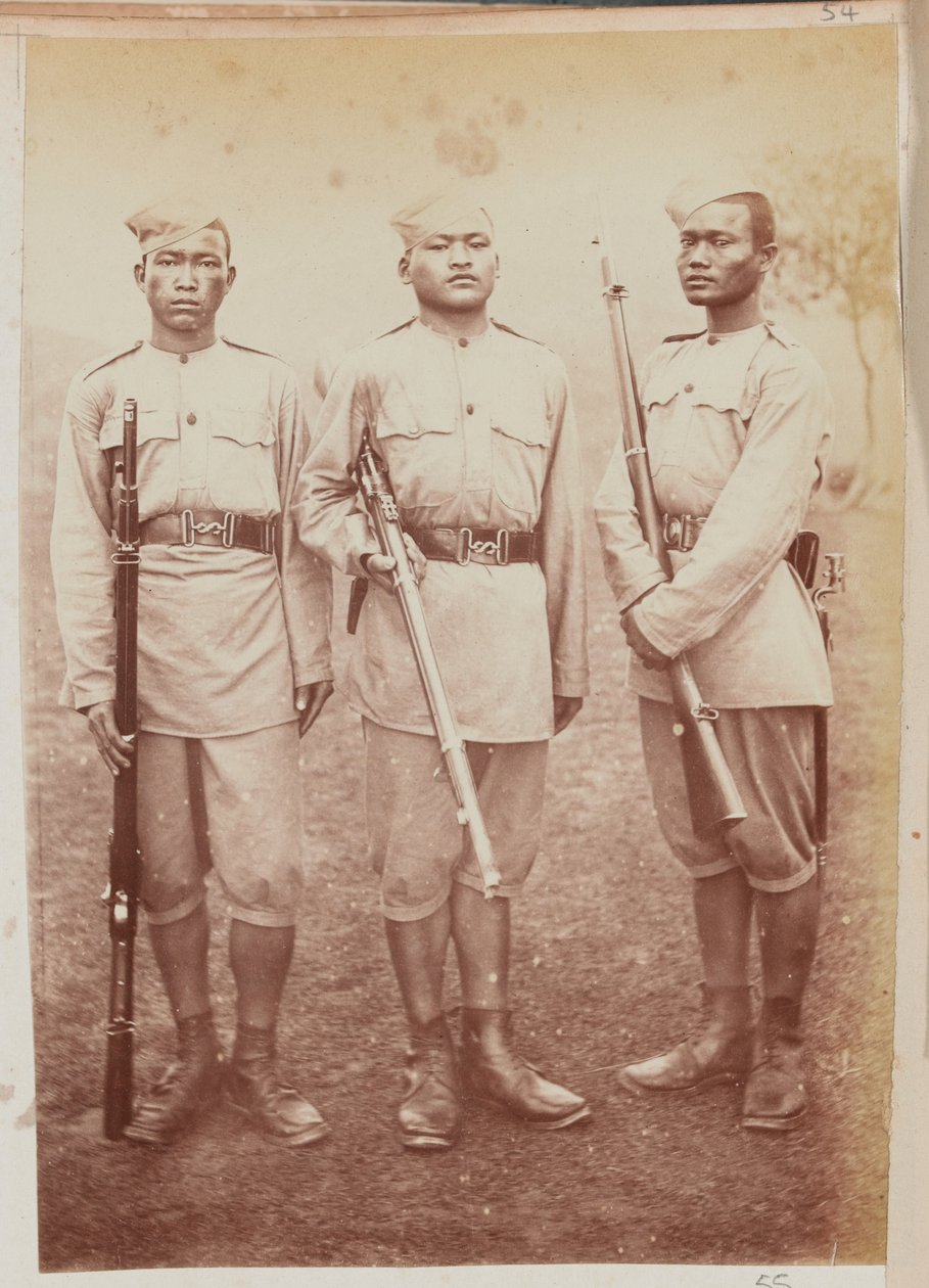 Drei Soldaten des 4. Gurkha (Gewehr) Regiments von Unknown photographer