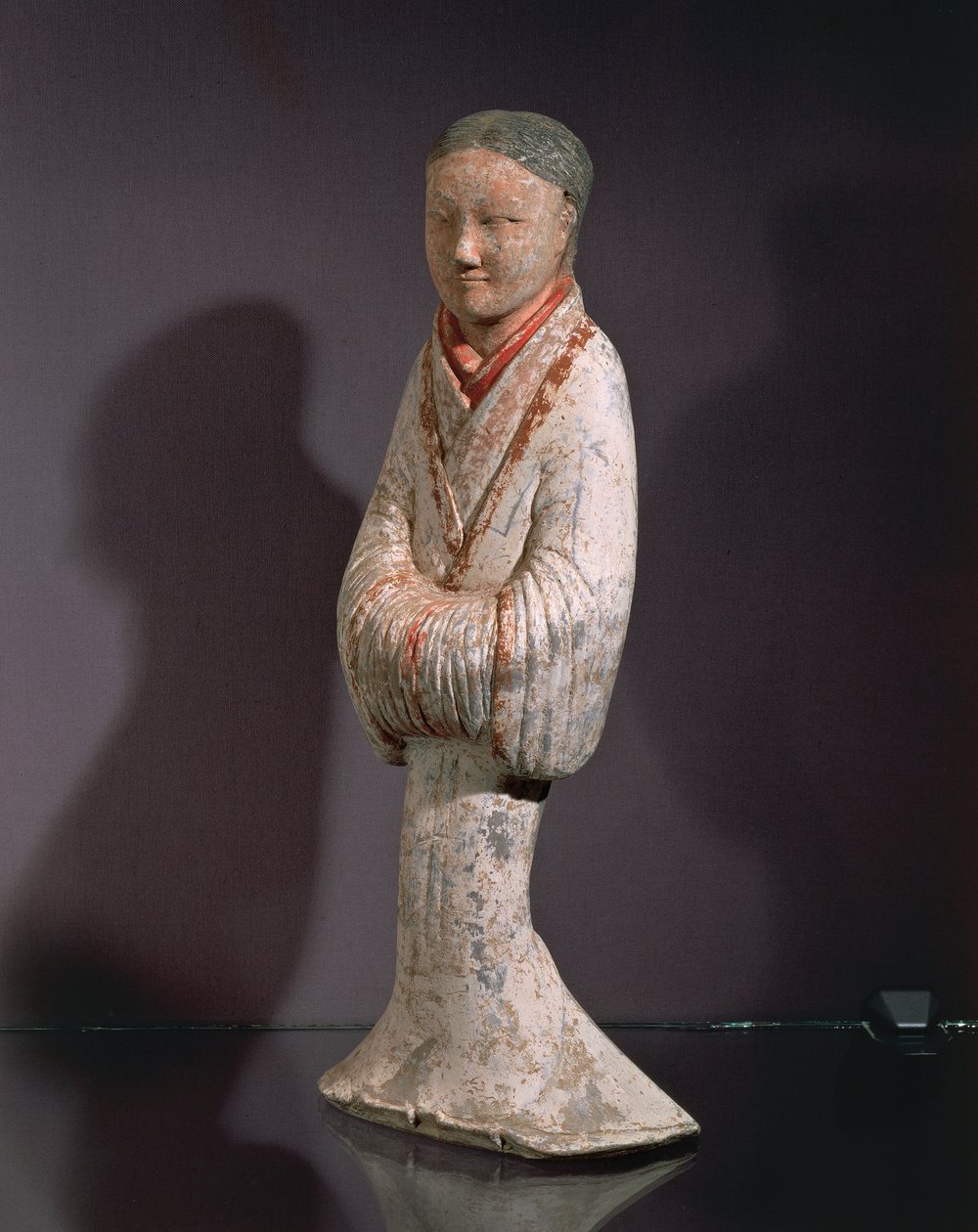 Frau in stehender Position (Terrakotta) von Western Han Dynasty Chinese School