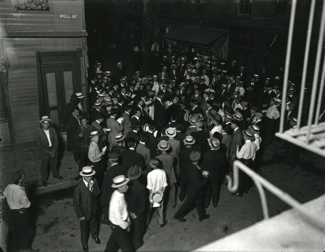 Evangelistenausschuss in der Pell Street, 6. August 1916 von William Davis Hassler