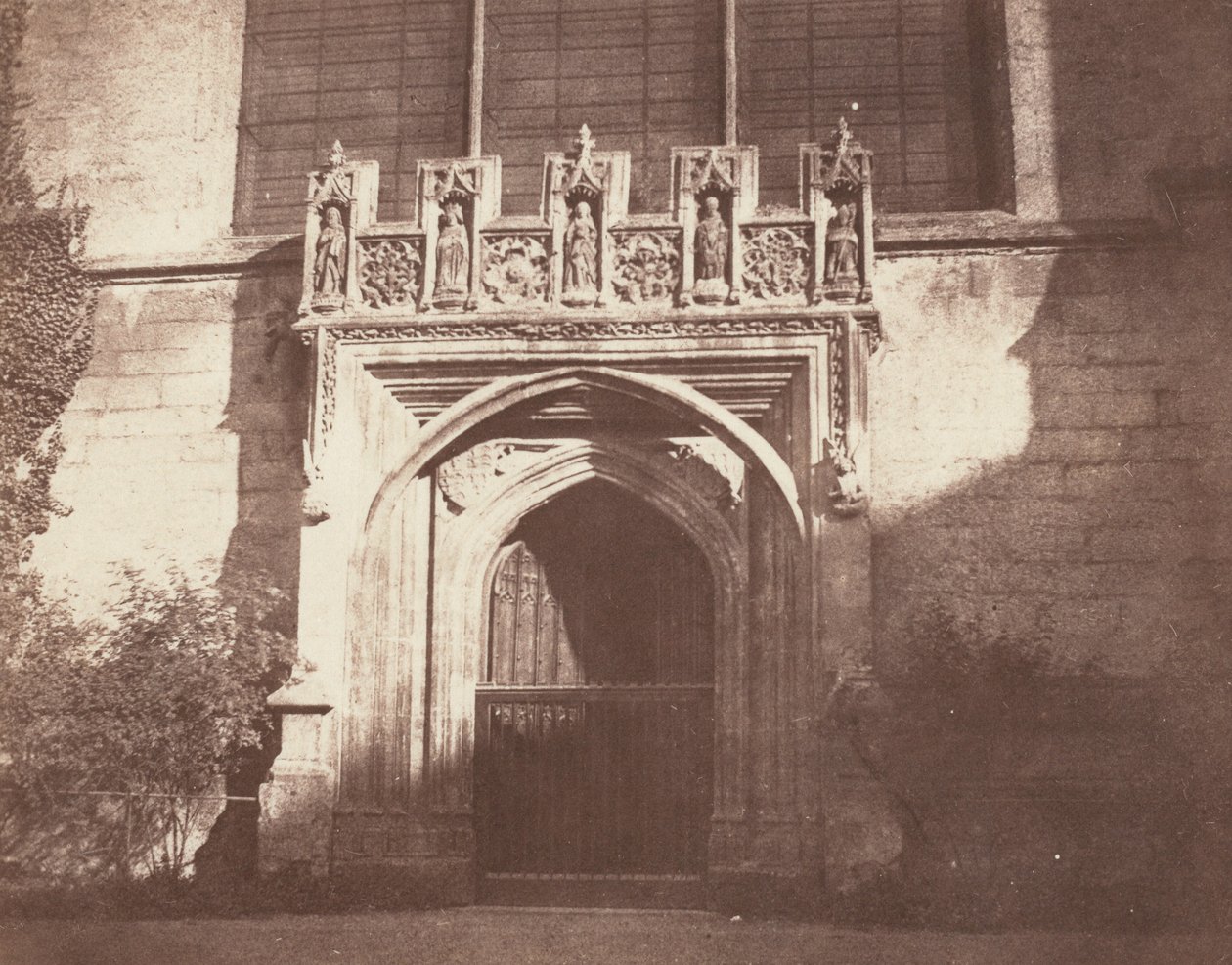 Eine alte Tür, Magdalen College, Oxford von William Henry Fox Talbot