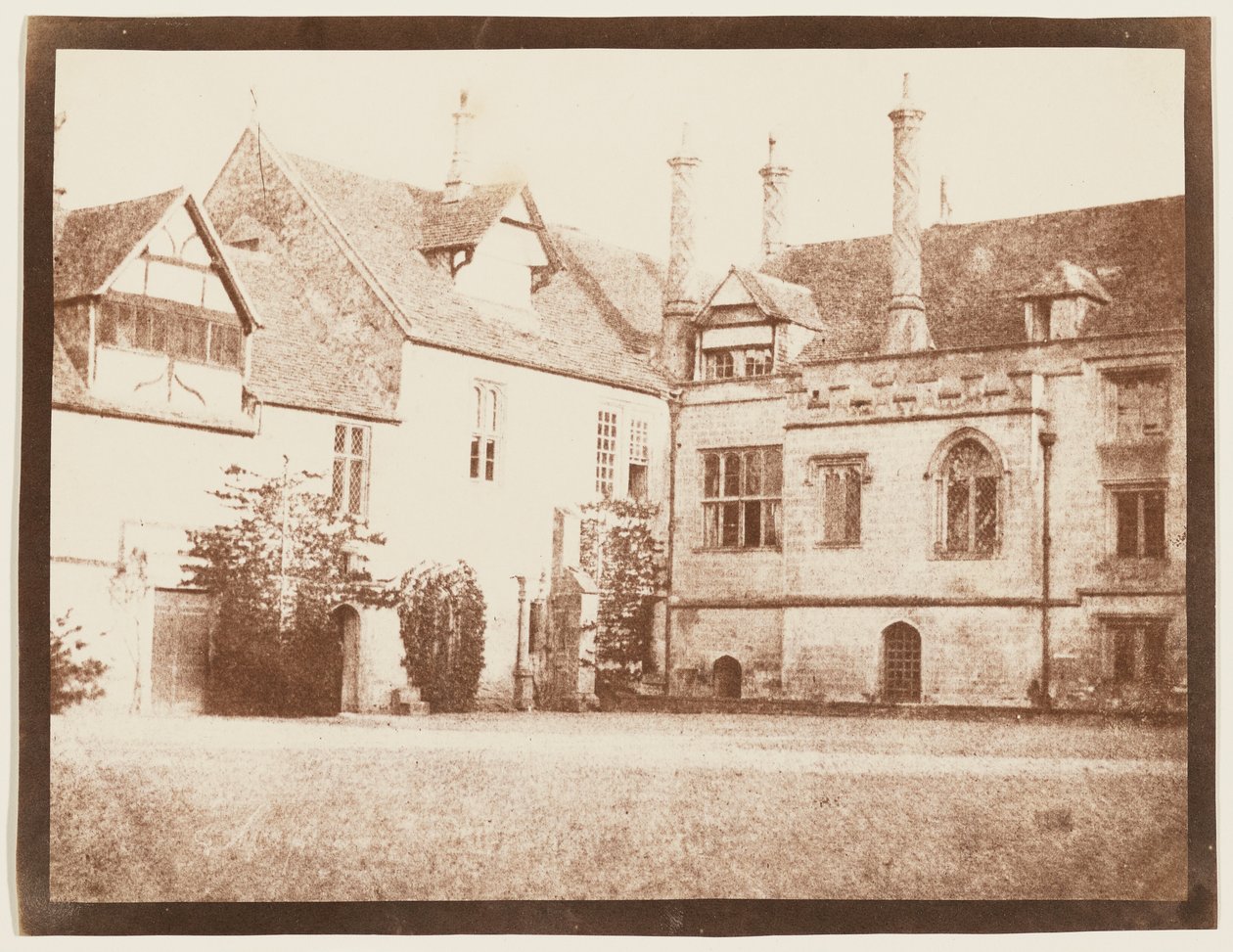 [Südostecke des nördlichen Innenhofs, Lacock Abbey] von William Henry Fox Talbot