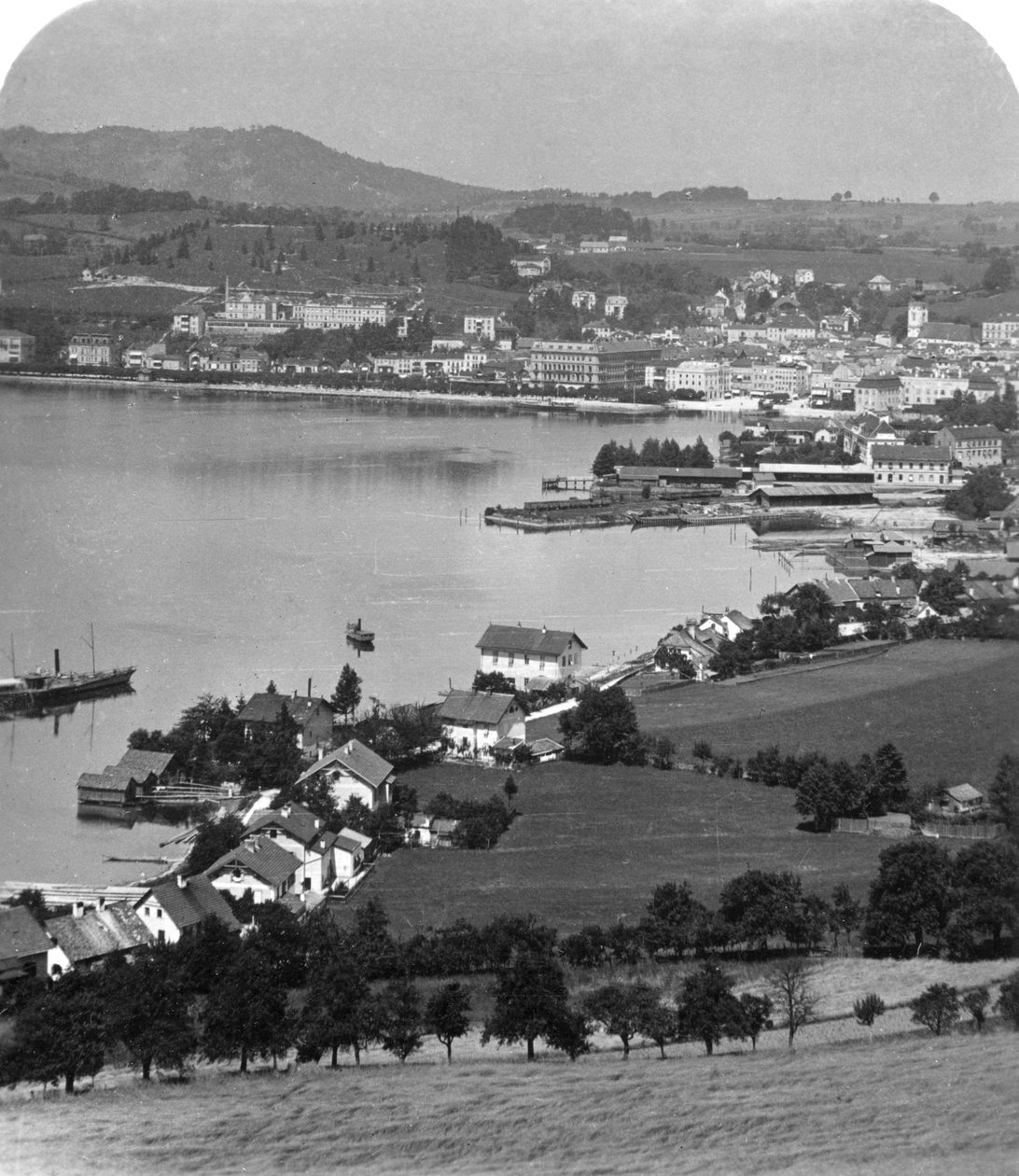 Das Seeufer in Gmunden, Salzkammergut, Österreich, ca. 1900er von Wurthle and Sons