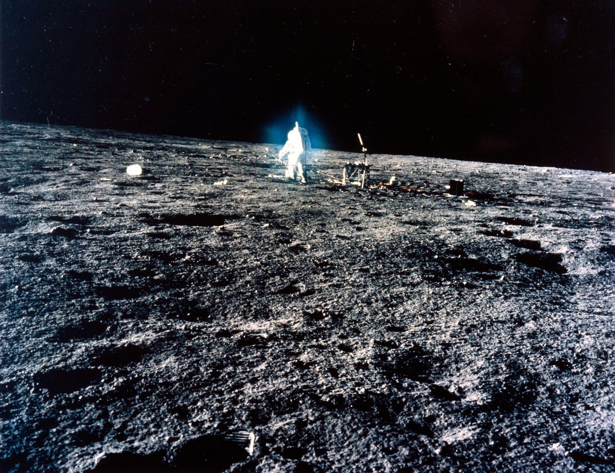 Bemannte Raumfahrt, USA, Apollo 12 Apollo 12 Astronaut auf dem Mond von Ferdinand Georg Waldmuller