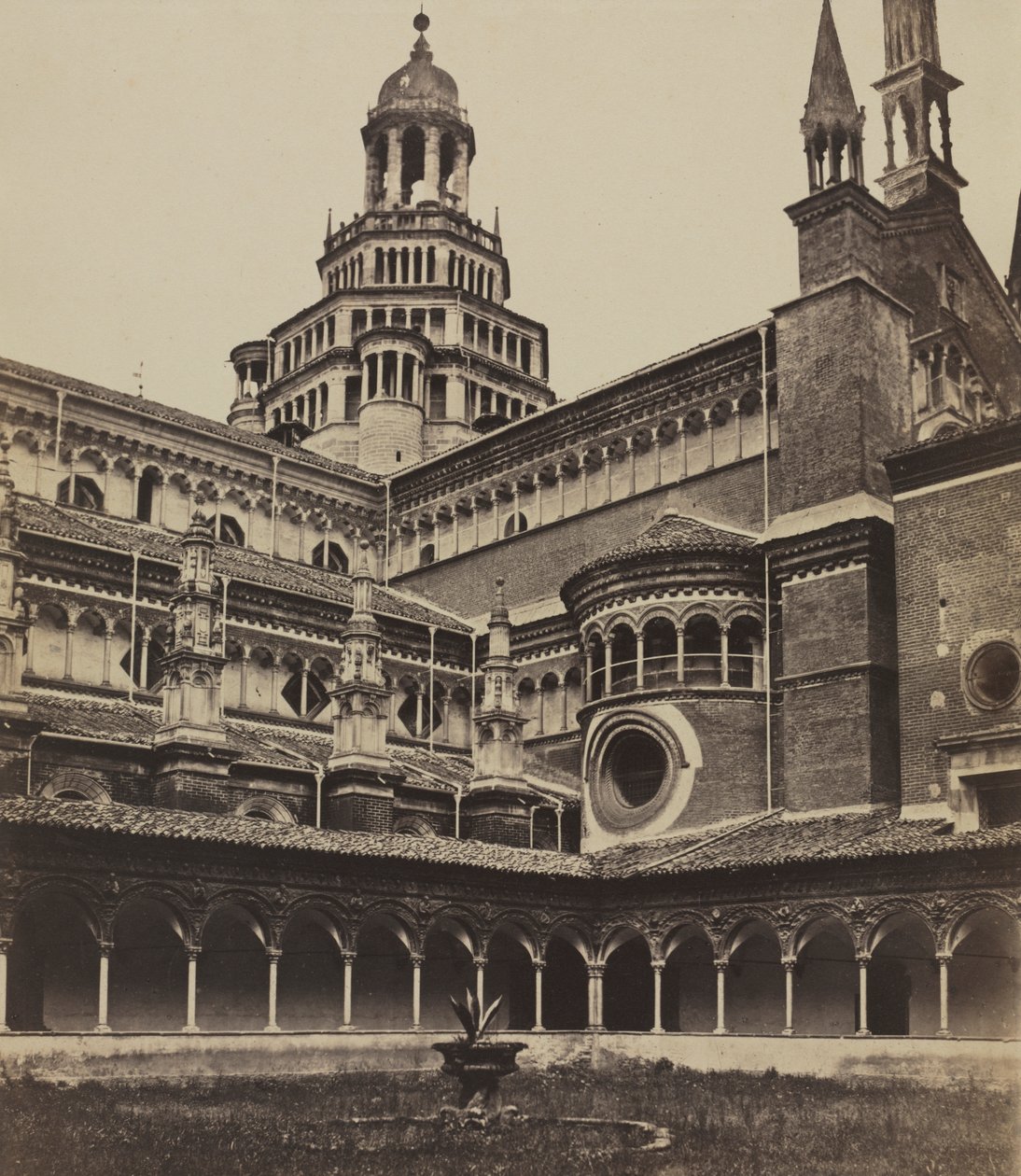Der kleine Kreuzgang des Klosters in Pavia von attributed to Maurizio Lotze