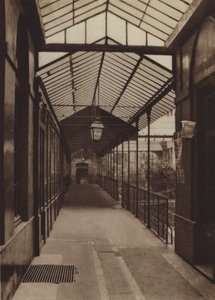 Der alte Durchgang der Oper von der Rue Le Peletier von (after) French Photographer