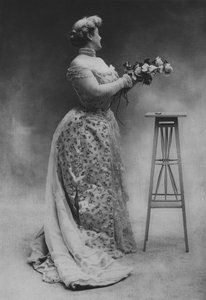 Madame Alibert, Korsettmacherin