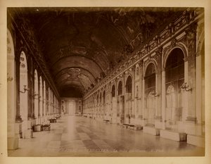 Paris: Versailles, La Salle des Glaces von (after) French Photographer