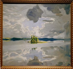 Wolken über einem See