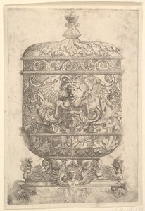 Bedeckter Kelch mit Grotesken auf weißem Hintergrund von Albrecht Altdorfer