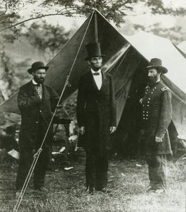 Abraham Lincoln mit Allan Pinkerton und Generalmajor John A. McClernand, 1862
