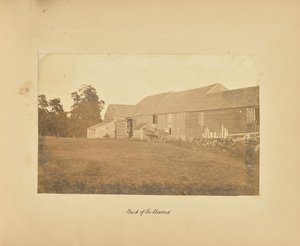 Hinter den Scheunen von Alfred Booth