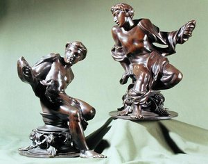Ein Paar klassischer männlicher Akte, entworfen als Kaminaufsätze, hergestellt von Henry E. Hoole & Co.
