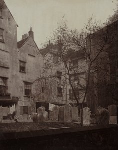 St. Bartholomews: Der Kirchhof in Richtung Cloth Fair